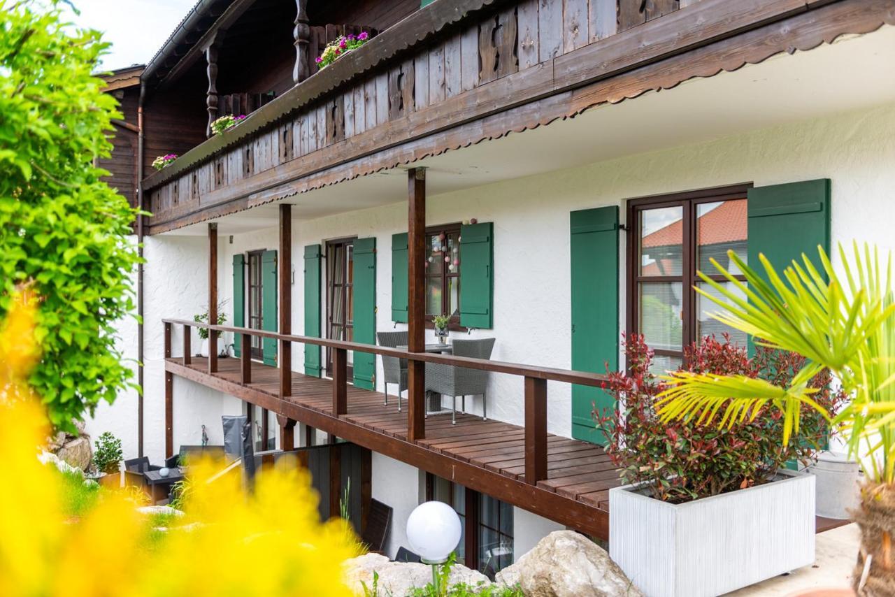 Maximilian - Feines Am Schliersee